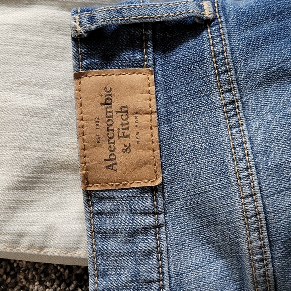 Abercrombie jeans - Picture 4 of 5